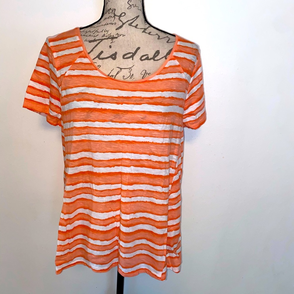 🧡NWOT Crown & Ivy Authentic Tee🧡